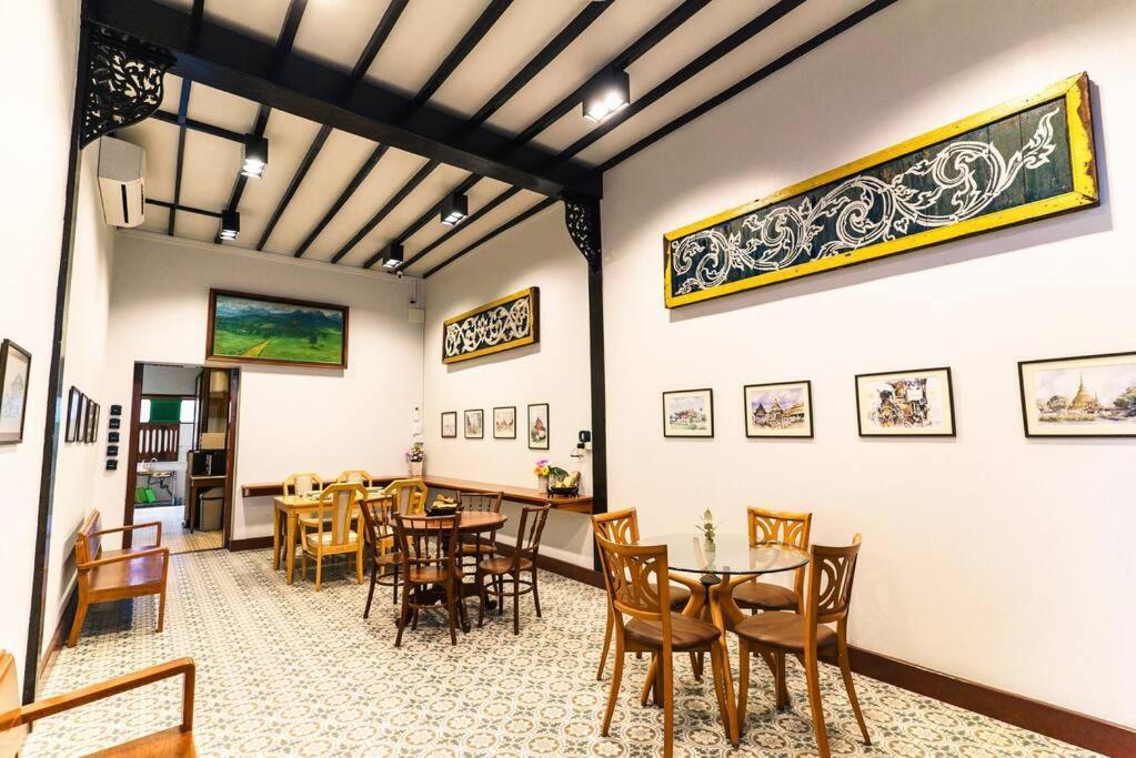 Solo - Fong Lee Cc Lampang Walking Street Apartamento Exterior foto